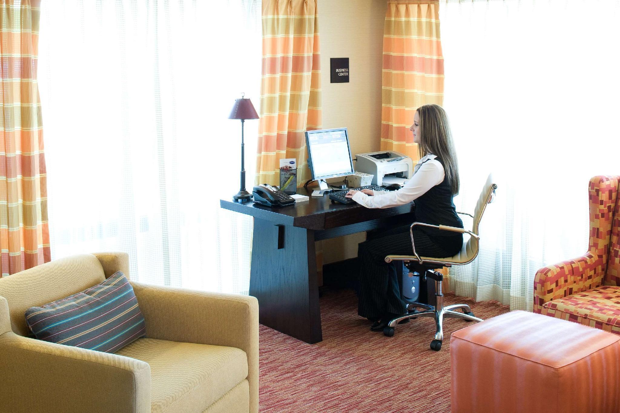 Hampton Inn Los Angeles Санта Кларита Екстериор снимка