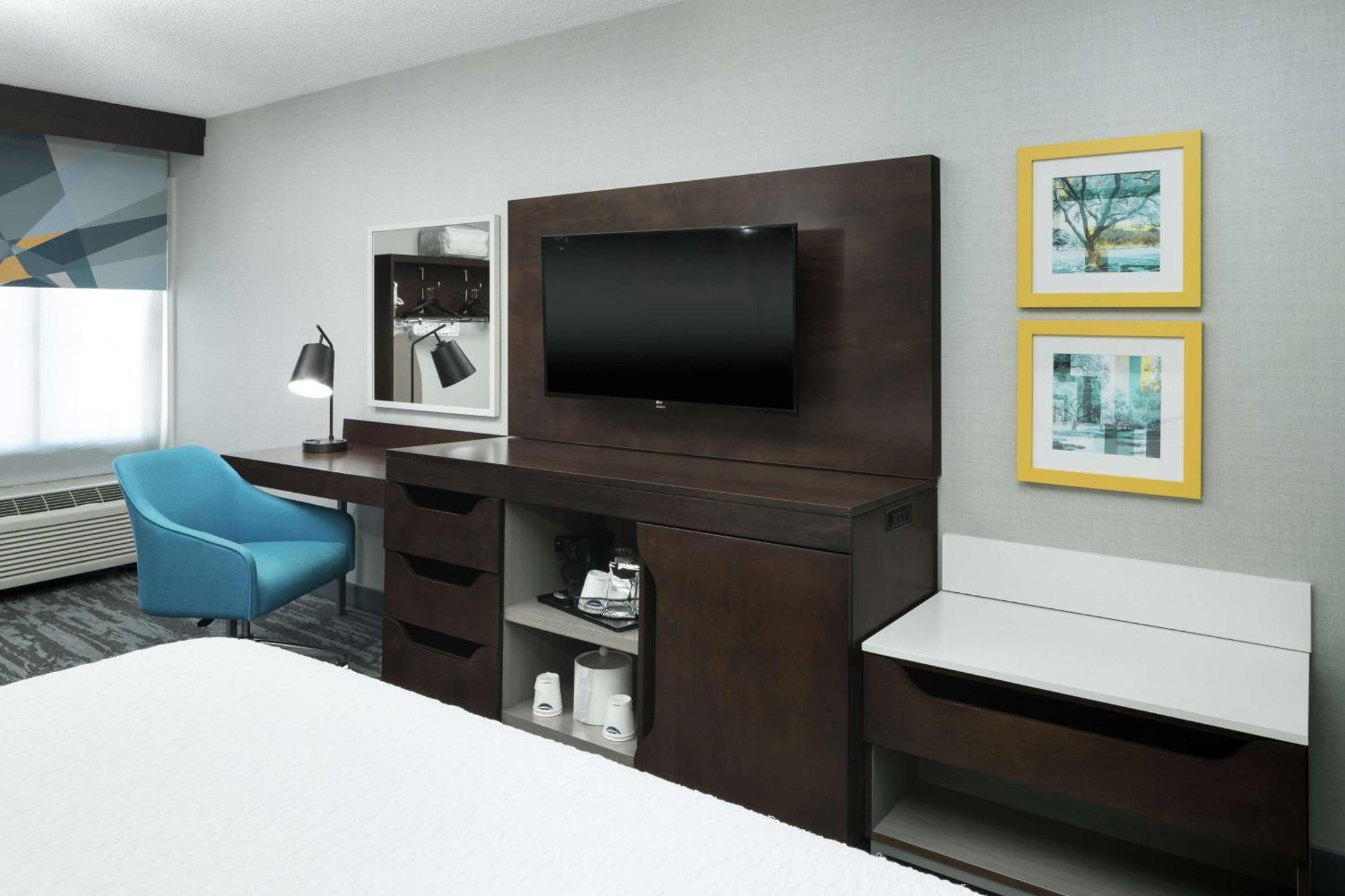 Hampton Inn Los Angeles Санта Кларита Екстериор снимка