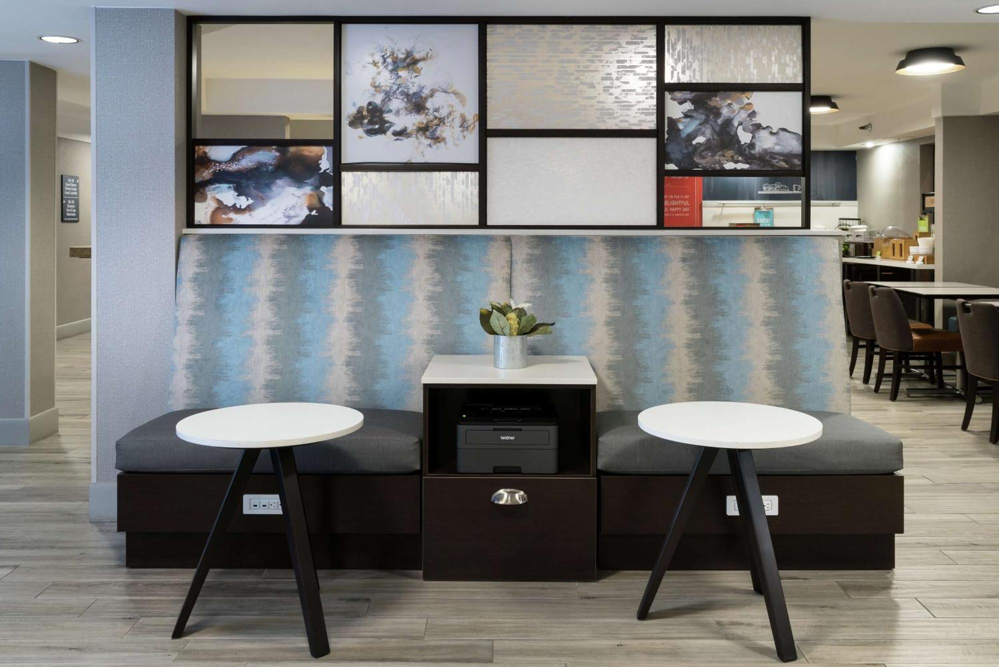 Hampton Inn Los Angeles Санта Кларита Екстериор снимка