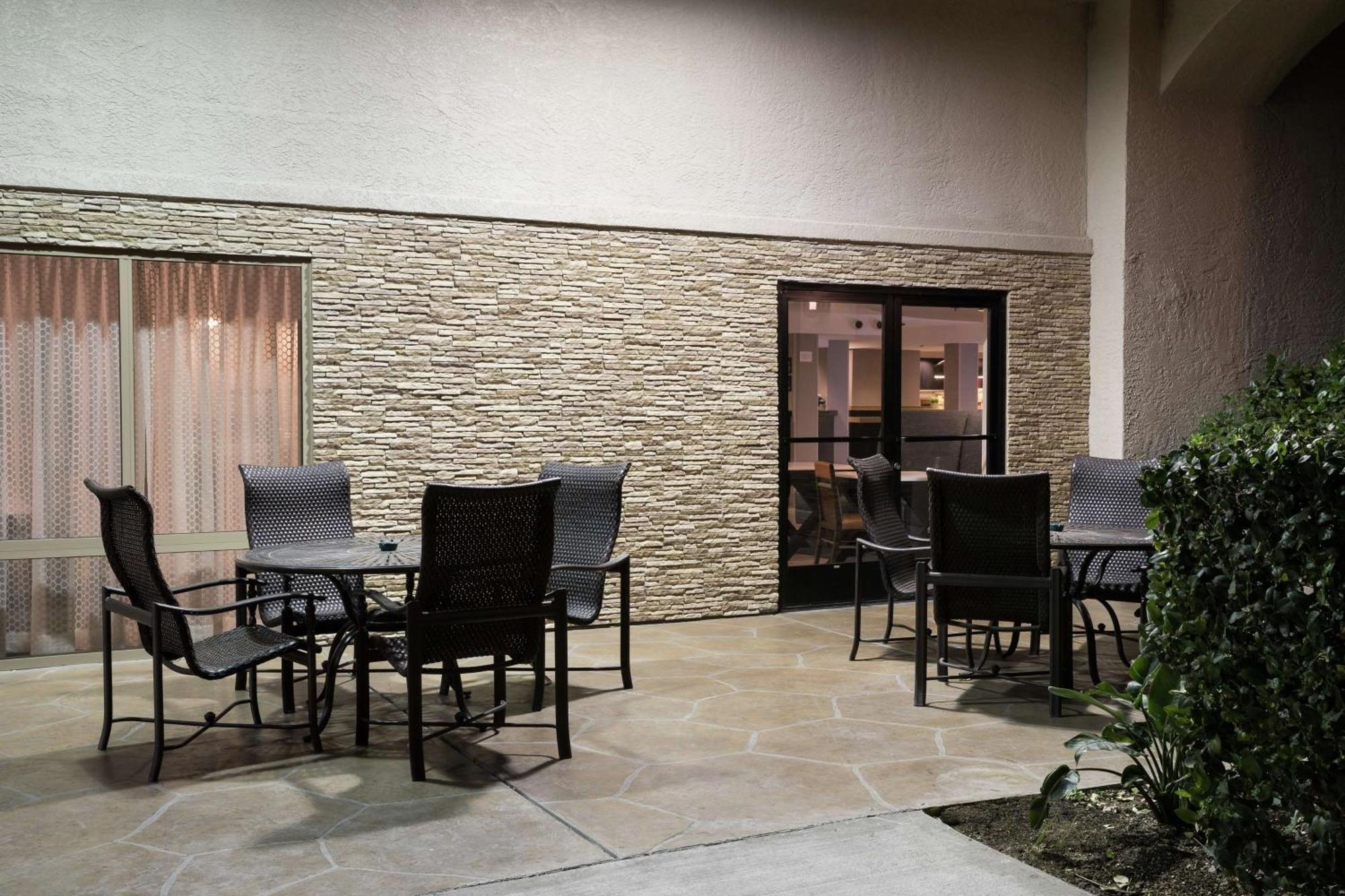 Hampton Inn Los Angeles Санта Кларита Екстериор снимка