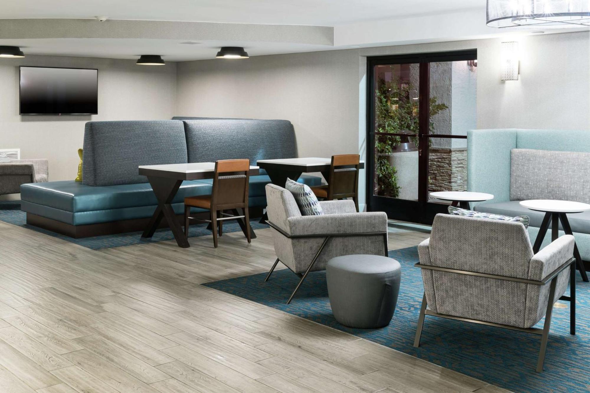 Hampton Inn Los Angeles Санта Кларита Екстериор снимка