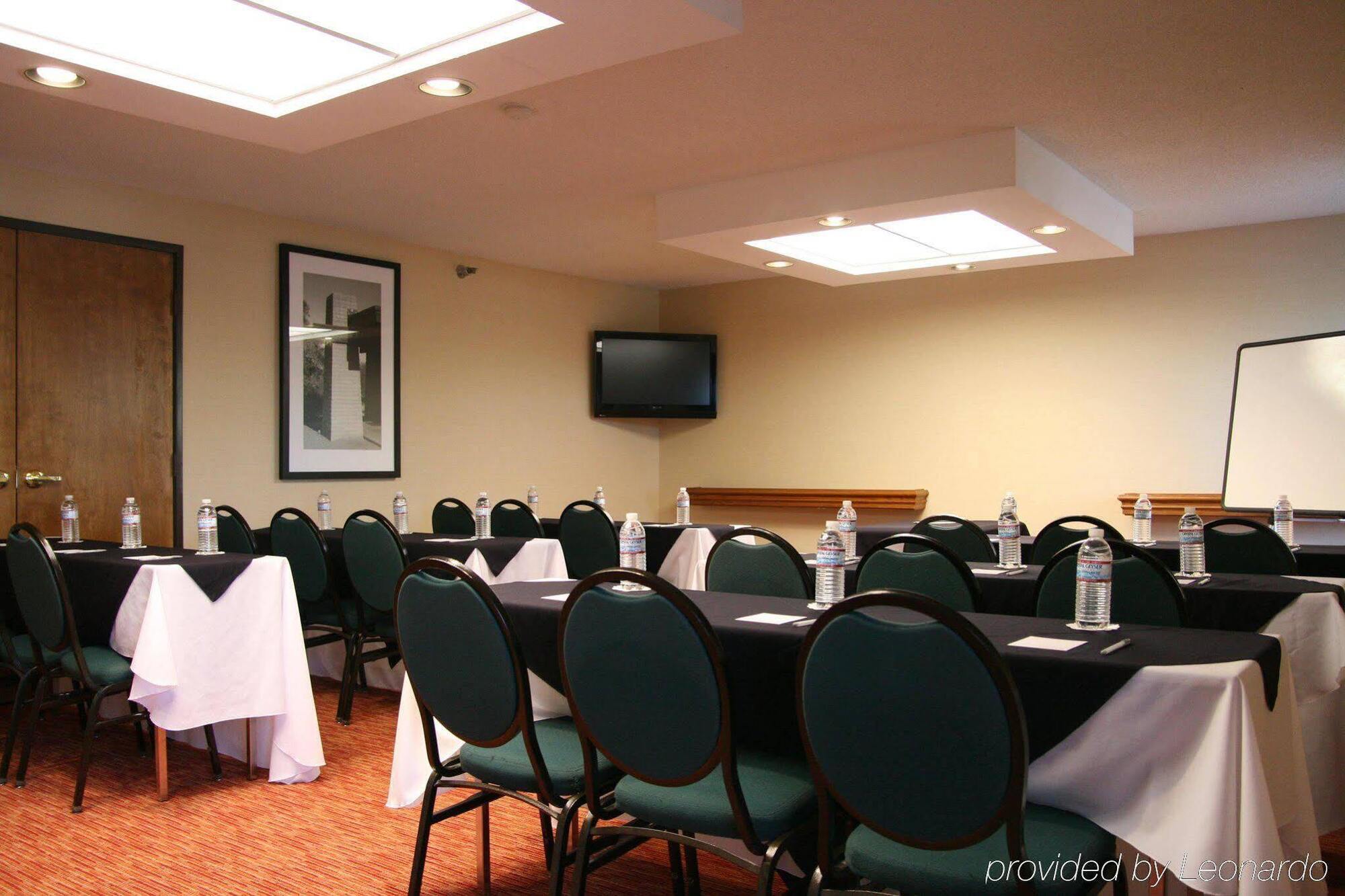 Hampton Inn Los Angeles Санта Кларита Екстериор снимка