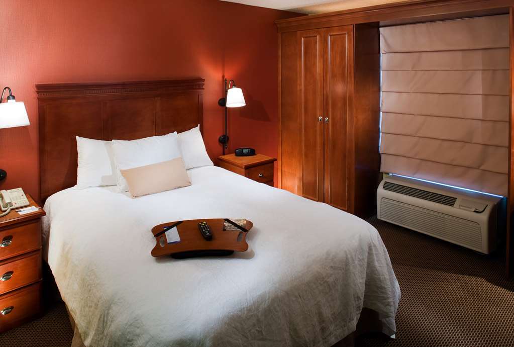 Hampton Inn Los Angeles Санта Кларита Стая снимка